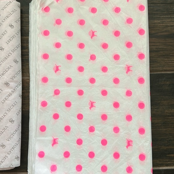 Victoria's Secret PINK and Victoria’s Secret LOGO Wrapping Papers - Picture 5 of 6